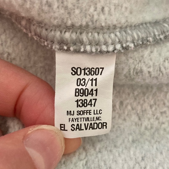 Boy’s size 18-20 Soffe University of Tennessee gray sweatpants with UT emblem - Picture 7 of 7